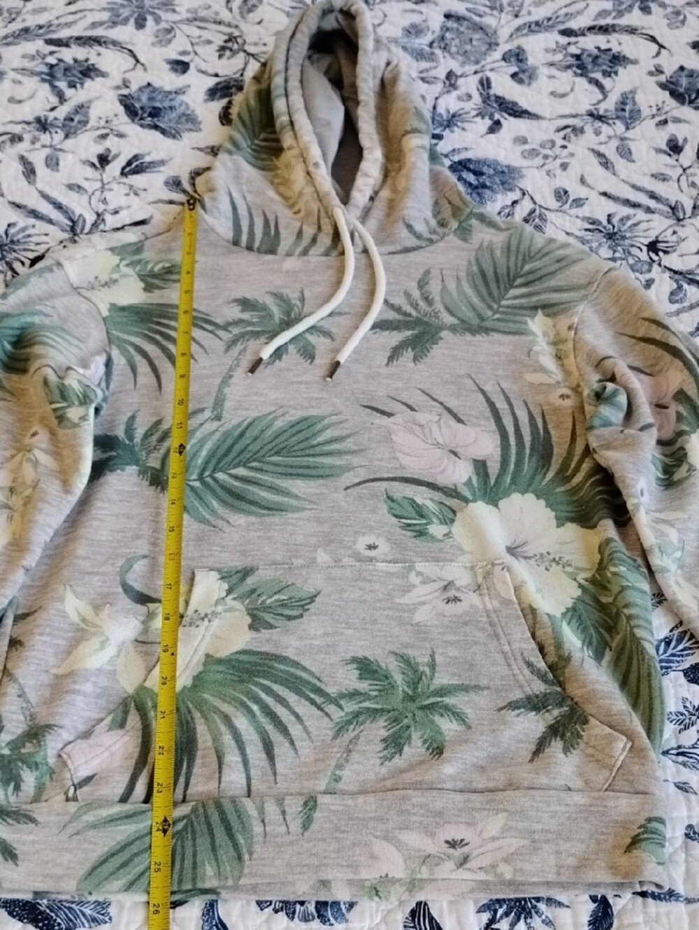 Original Use Size S Gray Crewneck Hoodie with Green Tropical Print - Picture 14 of 15